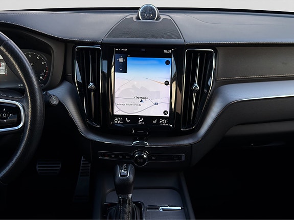 Volvo XC60 12 of 30