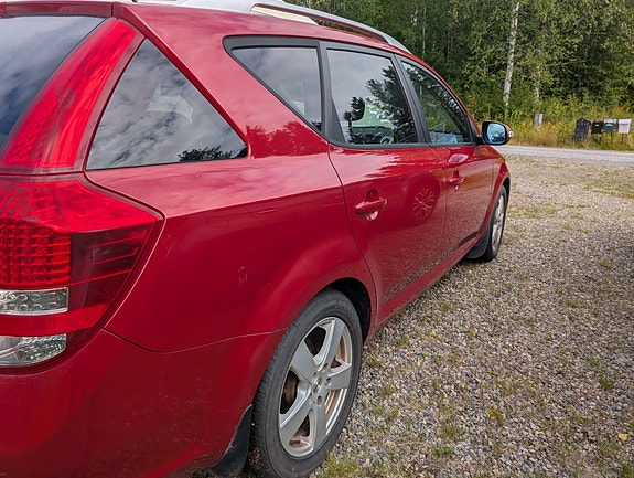 Kia Ceed 3 of 5