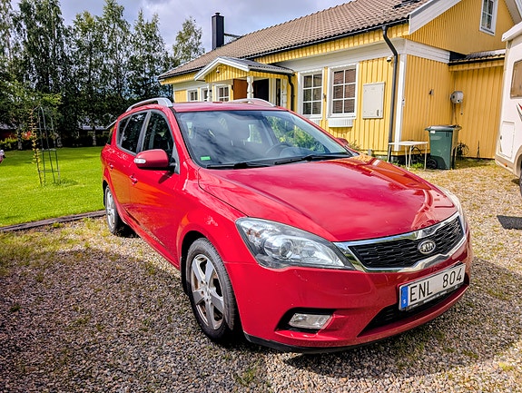 Kia Ceed 2 of 5