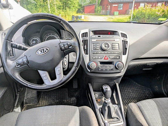 Kia Ceed 5 of 5