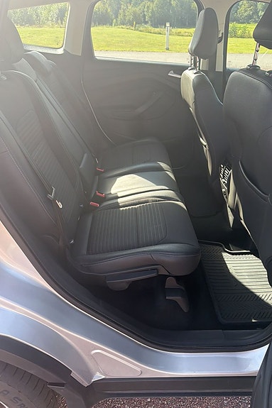 Ford Kuga 7 of 11