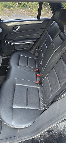 Mercedes-Benz E220 6 of 9