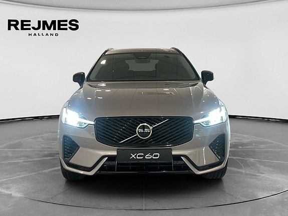 Volvo XC60 8 of 13