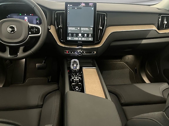 Volvo XC60 12 of 13