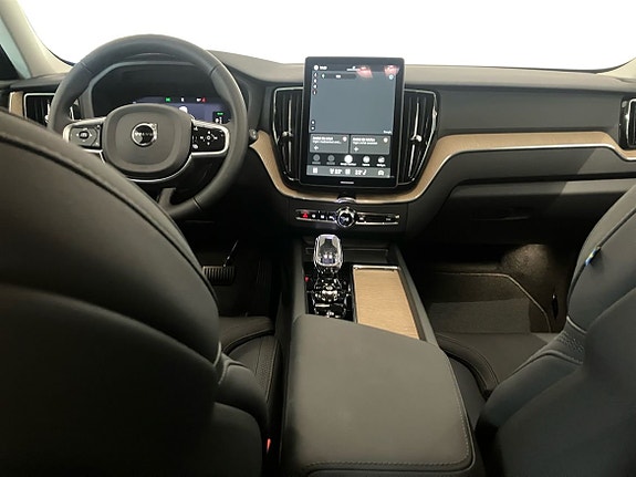 Volvo XC60 5 of 13