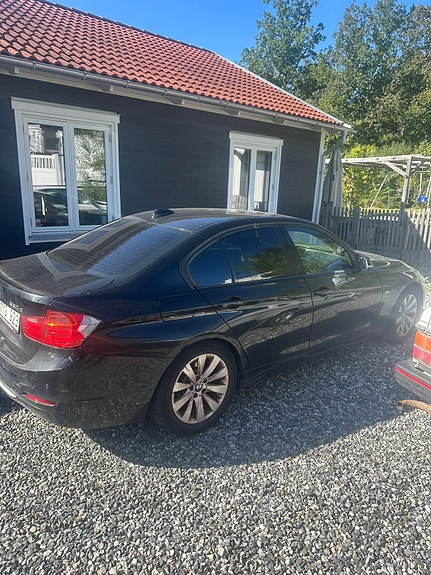 BMW 320d 8 of 11
