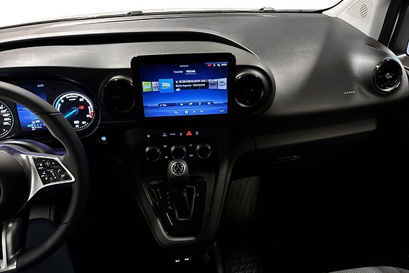 Mercedes-Benz eCitan 10 of 17