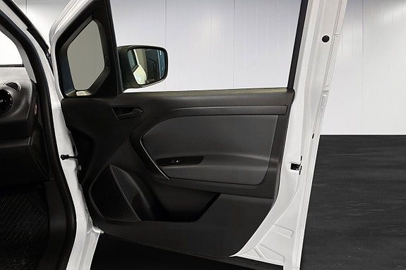 Mercedes-Benz eCitan 13 of 17
