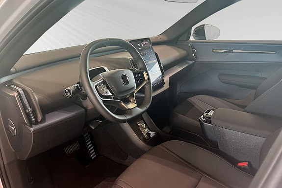 Volvo EX30 6 of 21