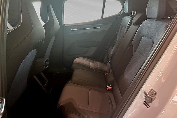 Volvo EX30 7 of 21