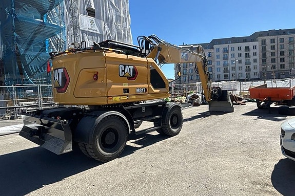 CAT M 317 5 of 24