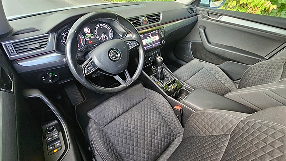 Skoda Superb 5 of 12