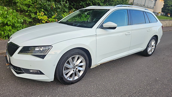 Skoda Superb 4 of 12