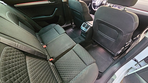 Skoda Superb 10 of 12