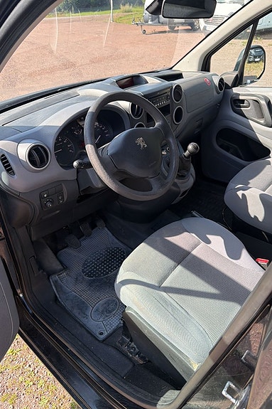 Peugeot Partner 5 of 8