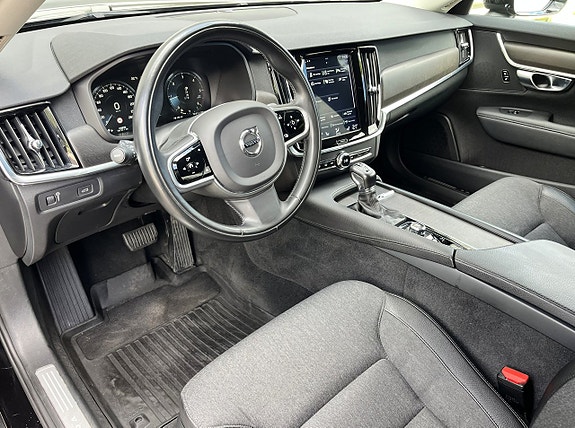 Volvo V90 Cross Country 5 of 9