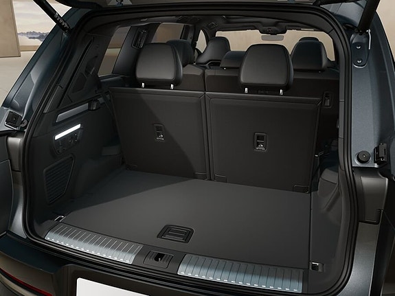 Audi Q9 7 of 11