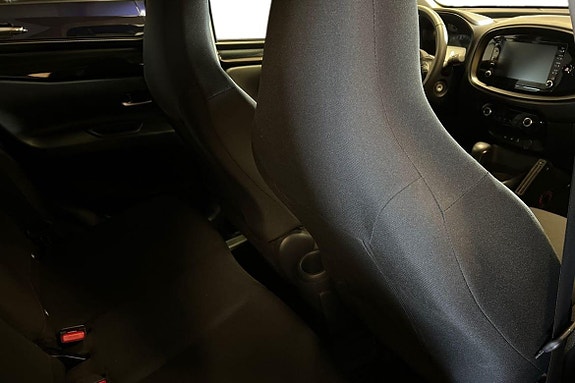 Toyota Aygo X 9 of 21