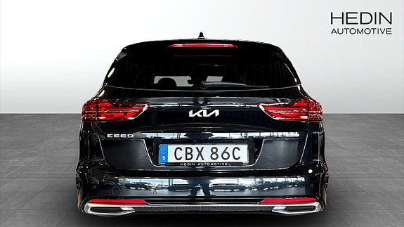 Kia Ceed 4 of 17