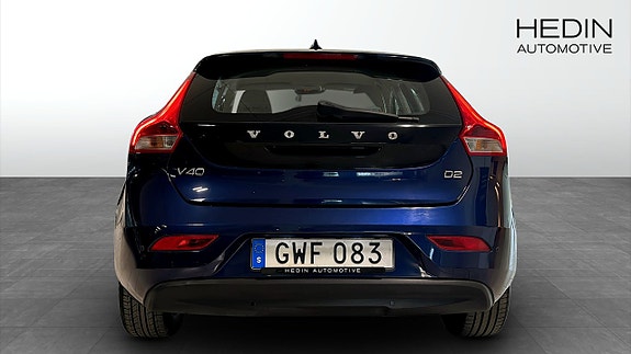 Volvo V40 7 of 9