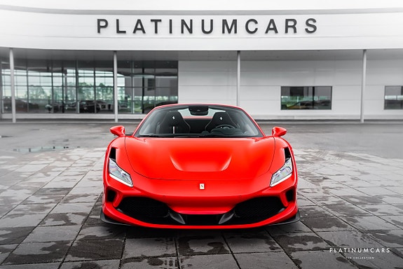 Ferrari F8 Tributo 3 of 29