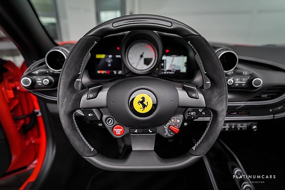 Ferrari F8 Tributo 10 of 29