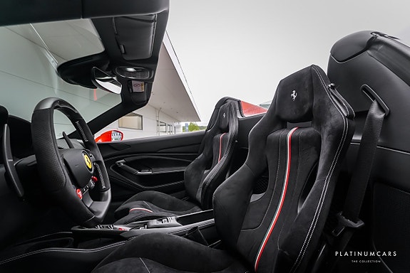 Ferrari F8 Tributo 7 of 29