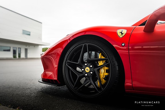 Ferrari F8 Tributo 29 of 29