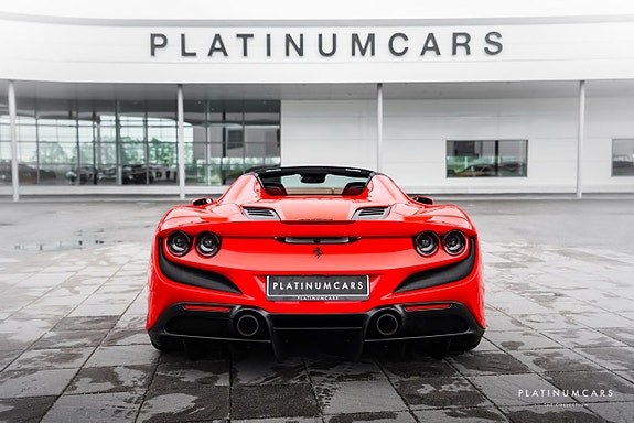 Ferrari F8 Tributo 4 of 29