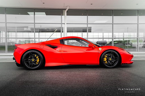 Ferrari F8 Tributo 23 of 29