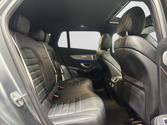 Mercedes-Benz EQC400 11 of 22