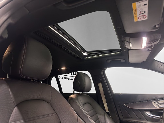 Mercedes-Benz EQC400 10 of 22
