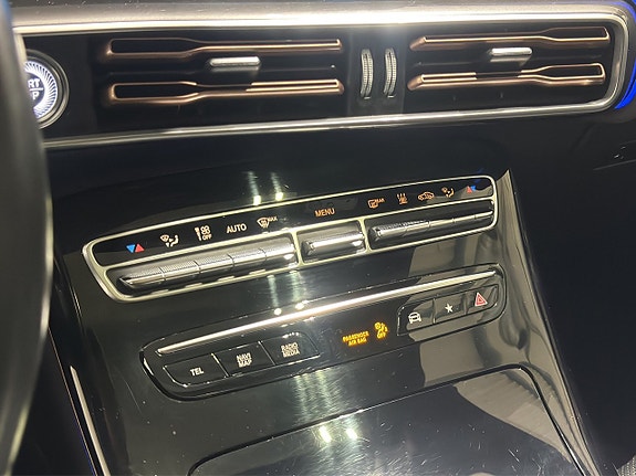 Mercedes-Benz EQC400 19 of 22