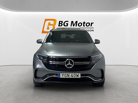 Mercedes-Benz EQC400 2 of 22