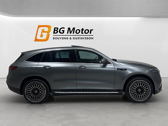 Mercedes-Benz EQC400 3 of 22