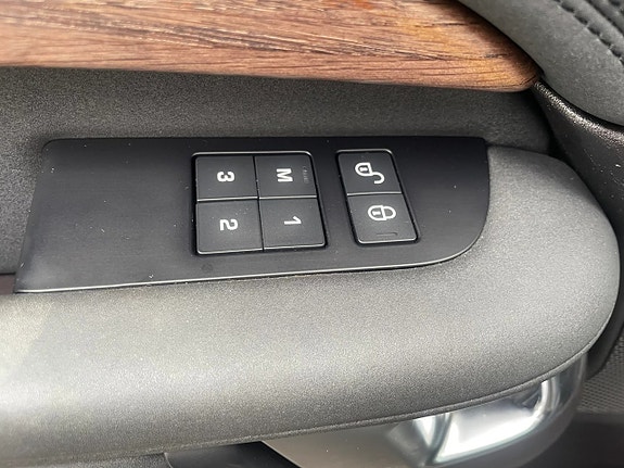 Land Rover Discovery 18 of 23