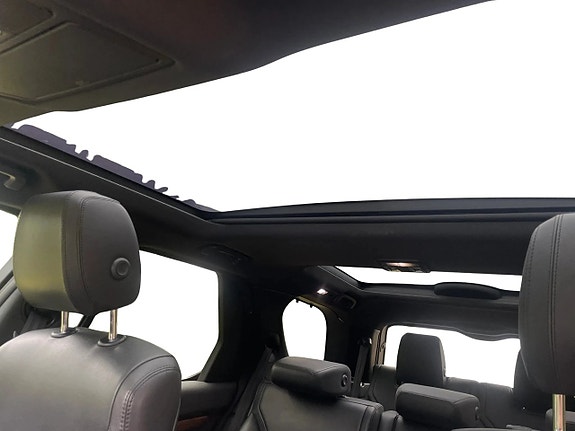 Land Rover Discovery 9 of 23