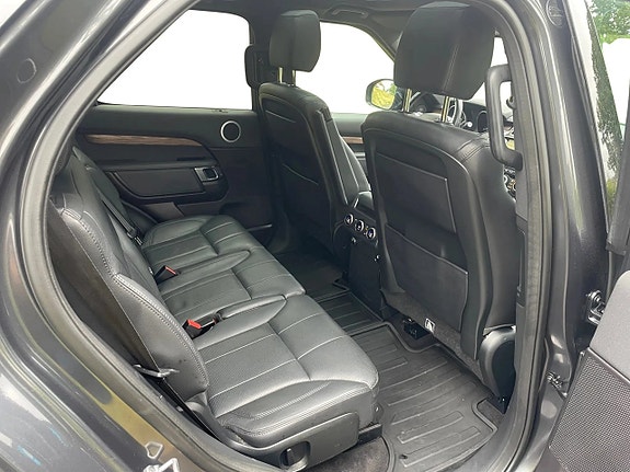 Land Rover Discovery 13 of 23