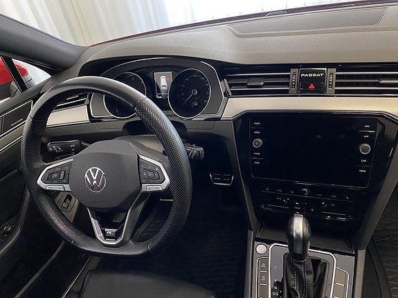 Volkswagen Passat 8 of 13