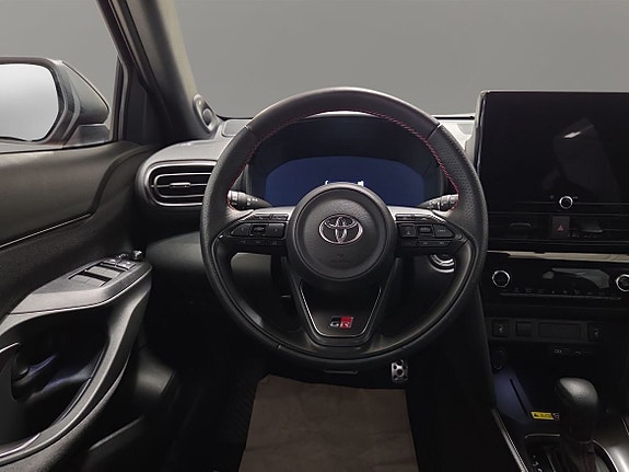 Toyota Yaris Cross 10 of 11