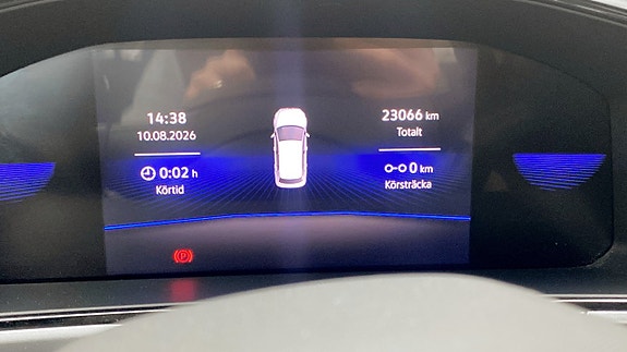 Volkswagen T-Roc 13 of 13