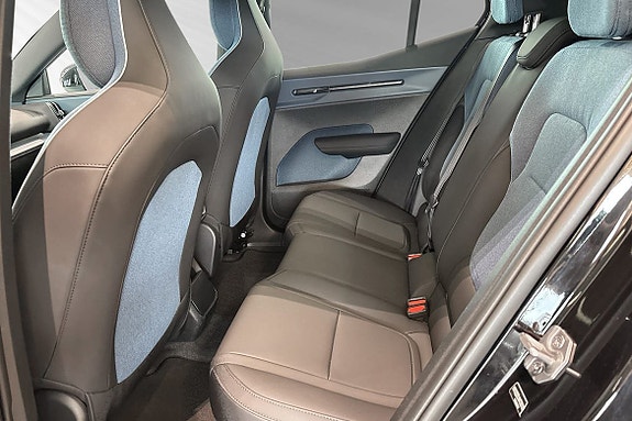 Volvo EX30 7 of 30