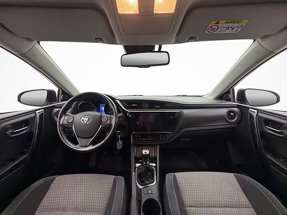 Toyota Auris 13 of 28