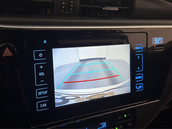 Toyota Auris 22 of 28