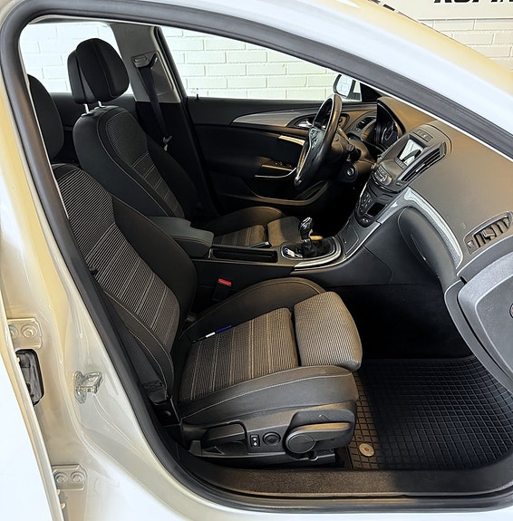 Opel Insignia 9 of 14