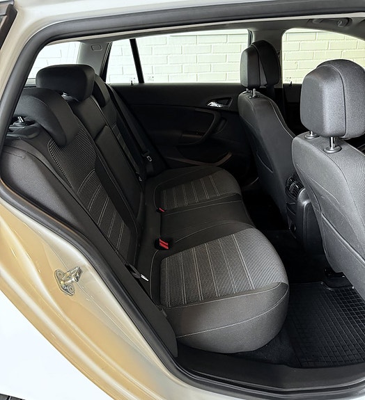 Opel Insignia 10 of 14