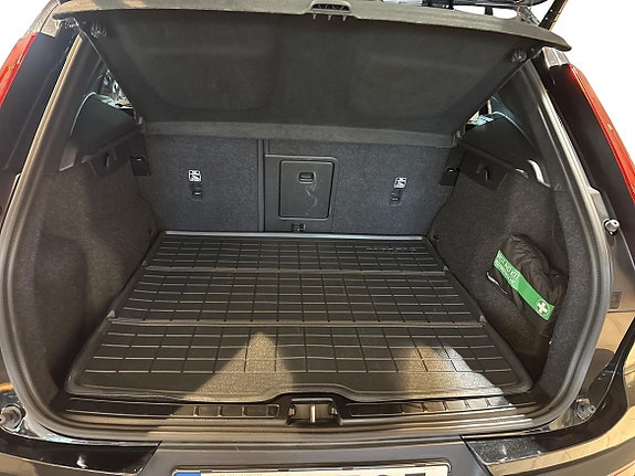 Volvo EX40 10 of 18