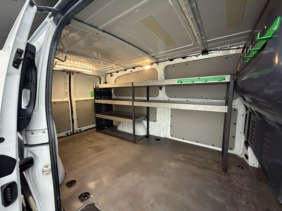 Mercedes-Benz Vito 119 13 of 30