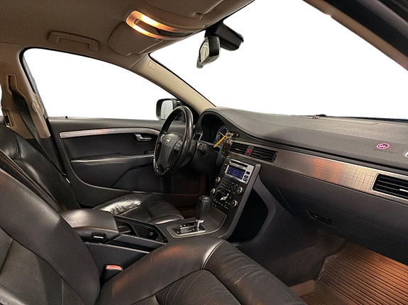 Volvo XC70 9 of 17