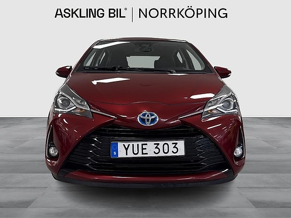 Toyota Yaris 5 of 10